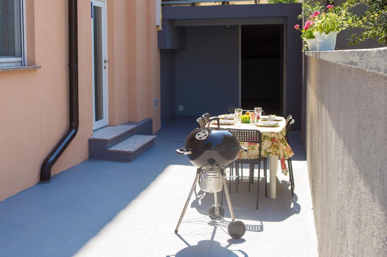 Apartman Girasol Pula Apartment Exterior foto